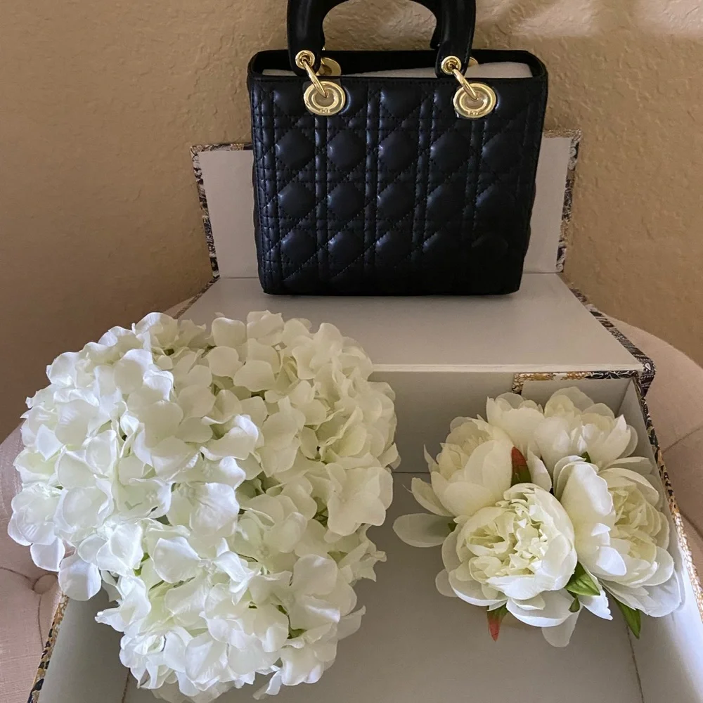 Classy lady bag CD Black Quilted Tote - Picture 15 of 16